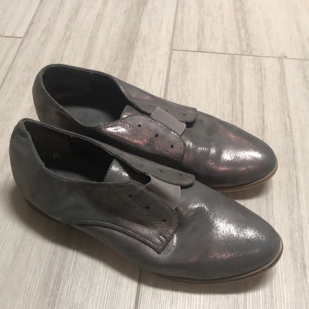 Size 8 Mia Metallic Shoes